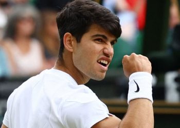 Carlos Alcaraz buscará revalidar el título de Wimbledon tras vencer a Daniil Medvedev en semifinales
