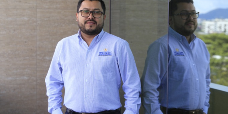 Carlos Velásquez Monge se entrega a la justicia