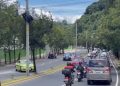 Carril auxiliar temporal habilitado en bulevar Lourdes para mitigar congestión vehicular