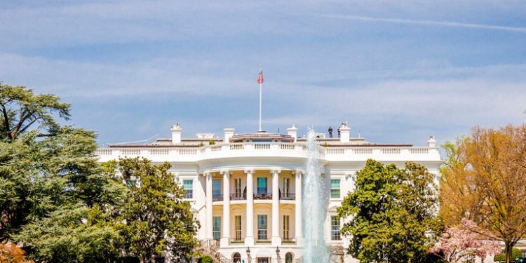 Casa Blanca advierte sobre agotamiento de ayuda a Ucrania: Putin podría ganar la guerra