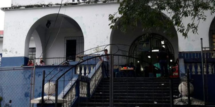 Casi 30 adolescentes ingresados en hospital capitalino por sospecha de intoxicación