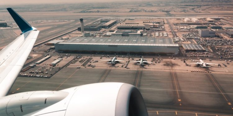 Catar cierra su espacio aéreo