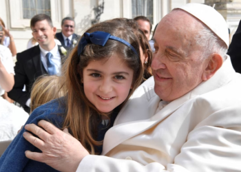Católicos reciben la Semana Santa con una visible mejorí­a de la salud del papa Francisco