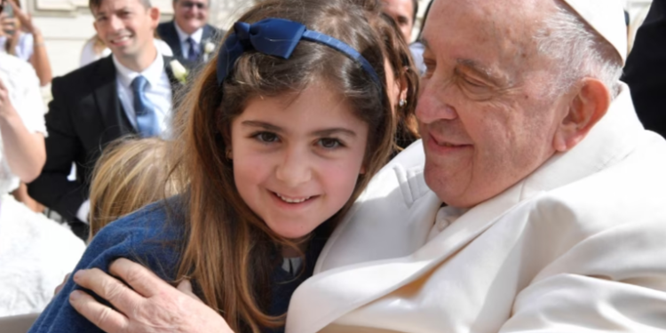 Católicos reciben la Semana Santa con una visible mejorí­a de la salud del papa Francisco