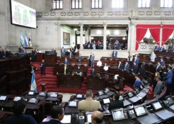 CC deja sin efecto indemnización para diputados pero avala aumento salarial temporalmente
