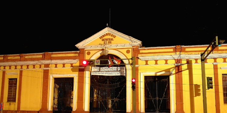 Cementerios comienzan a quedarse sin espacio para sepulturas a causa del Covid-19