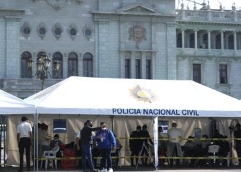 Centro de vacunación ubicado en la Plaza de la Constitución ya no atenderá fines de semana