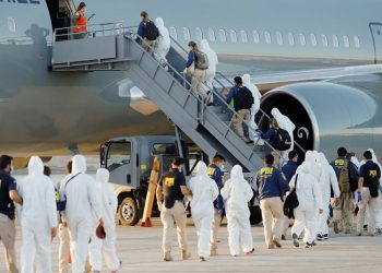 Chile deporta a más de 130 migrantes irregulares