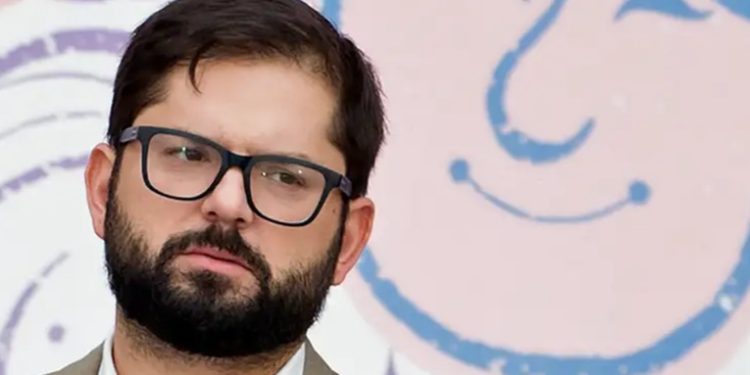 Chile llama a consultas a su embajador en Venezuela