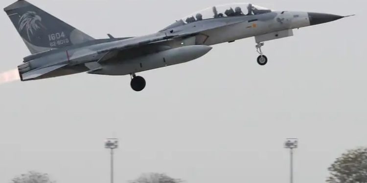 China advierte a Taiwán que no aumente el