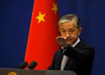 China anuncia restricciones de visa para funcionarios estadounidenses