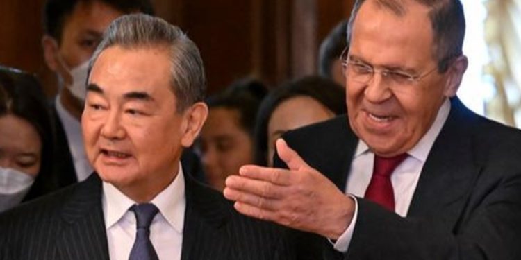 China apuesta por desarrollar los lazos con Rusia pese a la tensión en mundo