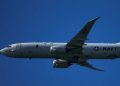 China despliega fuerzas por paso de avión estadounidense