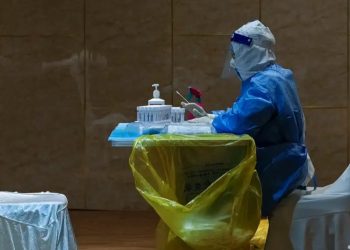 China elimina pruebas de covid-19 a llegada de viajeros