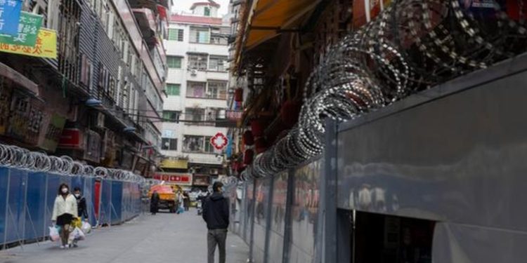 China reabre sus fronteras pero el COVID cambió su vida para siempre