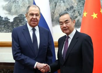 China y Rusia estrechan lazos en reunión de cancilleres