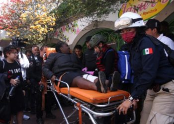Choque de trenes deja un muerto y 41 heridos en México