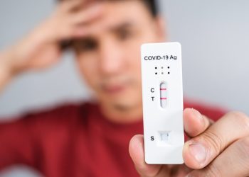 Científico: Es hora de dejar de usar el término 'covid largo'