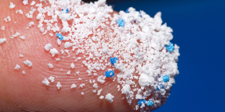 Científicos descubren microplásticos en las nubes y los humanos los inhalamos