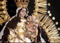 Cientos de católicos acuden al templo de Santo Domingo a venerar a la Virgen Del Rosario