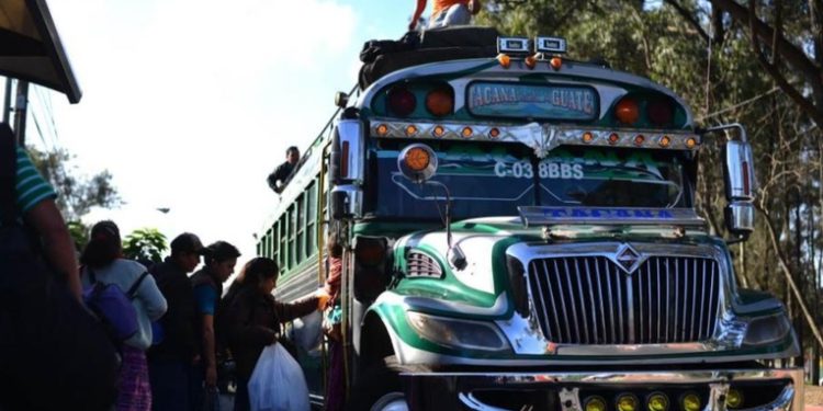 Cientos Viajan al Interior para Disfrutar la Semana Santa en Familia