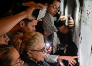 Cierran centros de votación e inicia escrutinio en Venezuela