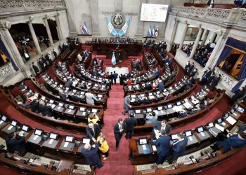 Cierran congreso por casos positivos de COVID-19