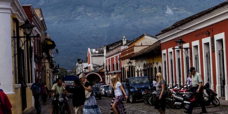 Cierre de instituciones públicas anunciado para lunes y martes tras asuetos laborales