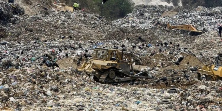 Cierre del vertedero en zona 3 por lluvias provoca urgencia en la gestión de desechos en la capital