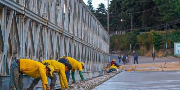 Cierre en el km 17 de la ruta al Pacífico por instalación de vigas del puente