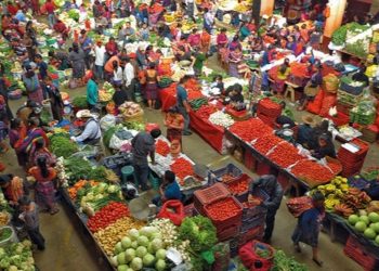 Cierre inminente de mercados: Comerciantes exigen salida de Porras y Curruchiche