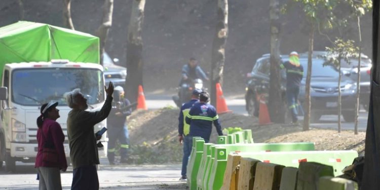 Cierre temporal en el Anillo Periférico por construcción del puente Adolfo Mijangos López
