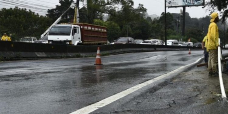 Cierre vehicular este fin de semana en el km 11.5 de la ruta a El Salvador por construcción de puente