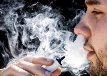 Cigarrillos electrónicos pueden causar daños pulmonares a largo plazo