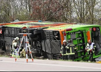 Cinco personas mueren en accidente de autobús en Alemania