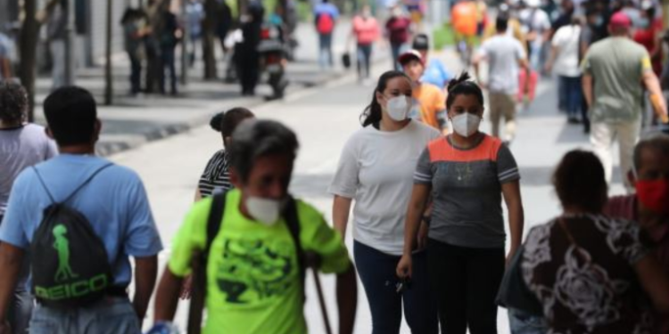 Ciudad capital corre riesgo de volver a color rojo en el semáforo epidemiológico