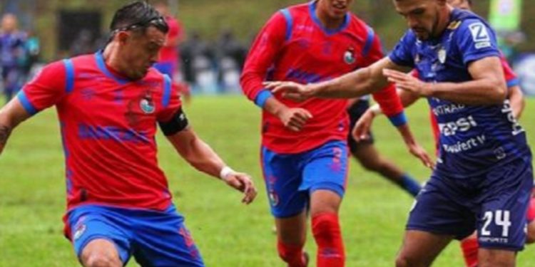 Cobán Imperial golea 3-0 a Municipal y se mete en la lucha por la parte alta de la tabla