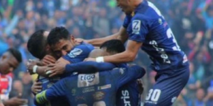 Cobán Imperial toma ventaja en la final con dos goles de Oscar Mejía ante Xelajú MC