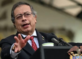 Colombia impide entrada de aviones de EE.UU. con deportados