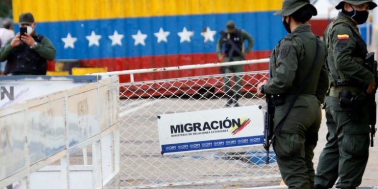 Colombia mantiene frontera cerrada con Venezuela hasta el 1 de septiembre