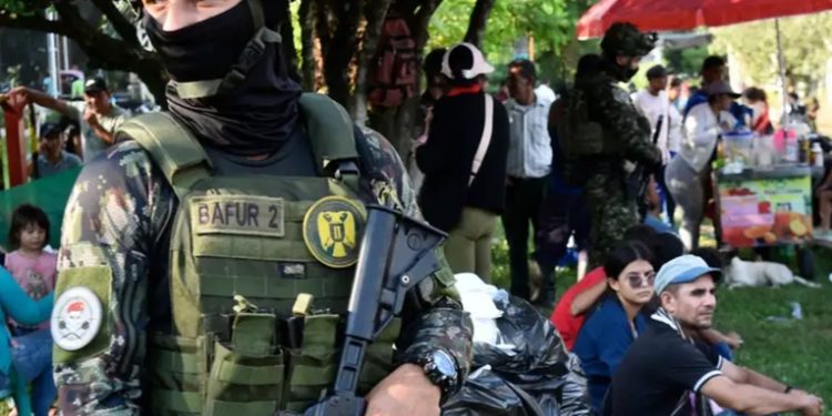 Colombia reactiva órdenes de captura a negociadores del ELN