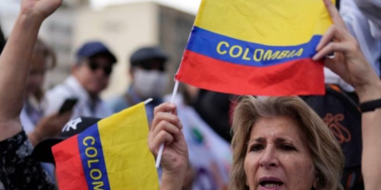 Colombia tendría más presión con Trump que con Harris en lucha antidrogas y migración: expertos