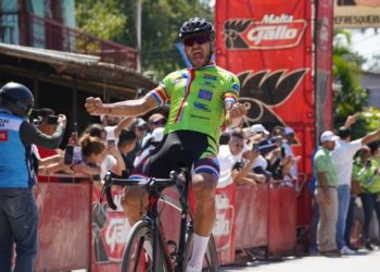 Colombiano Néstor Rueda gana la primera etapa del Tour por la Paz