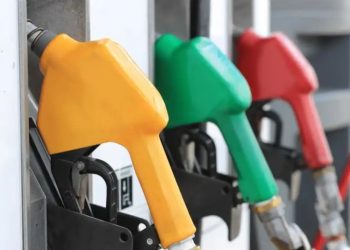 Combustibles bajan 80 centavos por galón antes del descanso de Semana Santa