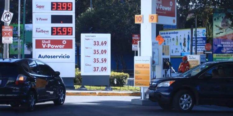 Combustibles reportan baja en sus precios por tercera ocasión en la semana