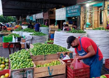 Comerciantes de la capital cierran mercados en apoyo a las protestas