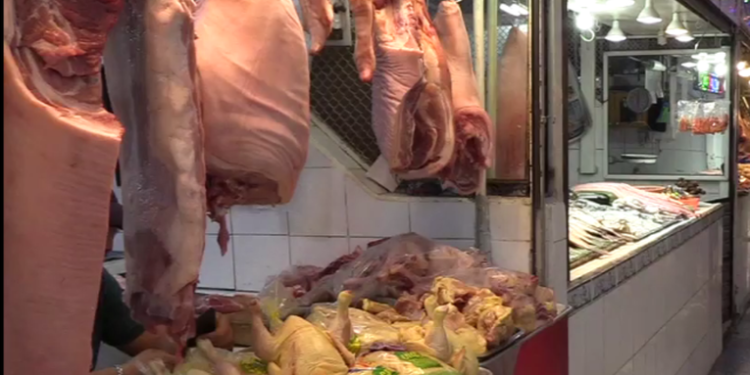 Comerciantes reportan el incremento en los precios de la pierna de cerdo