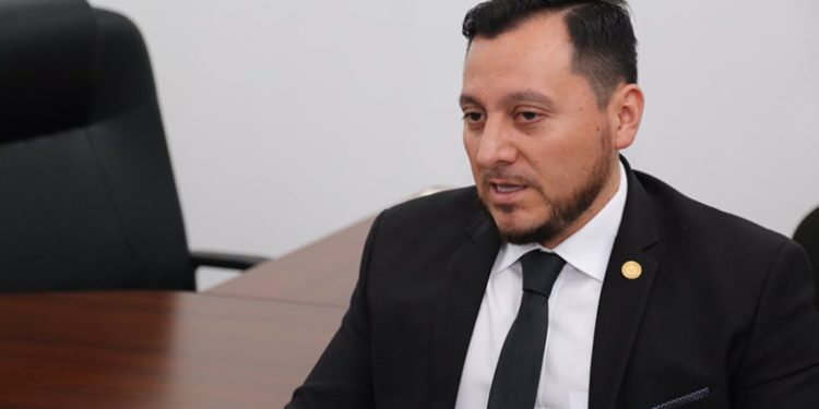 Comienza interpelación de Ministro de Gobernación