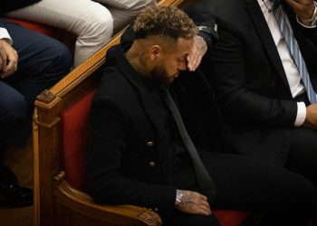 Comienza un juicio contra Neymar que prevé hasta 5 años de prisión