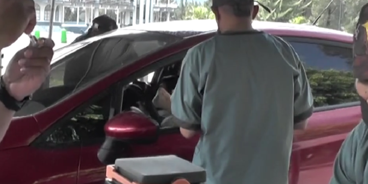 Comienzan a funcionar los centros móviles de vacunación